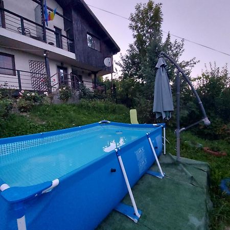 Hotel Casuta Cu Trandafiri Slănic Esterno foto