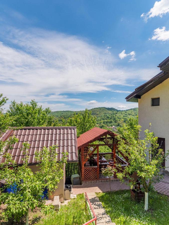 Hotel Casuta Cu Trandafiri Slănic Esterno foto