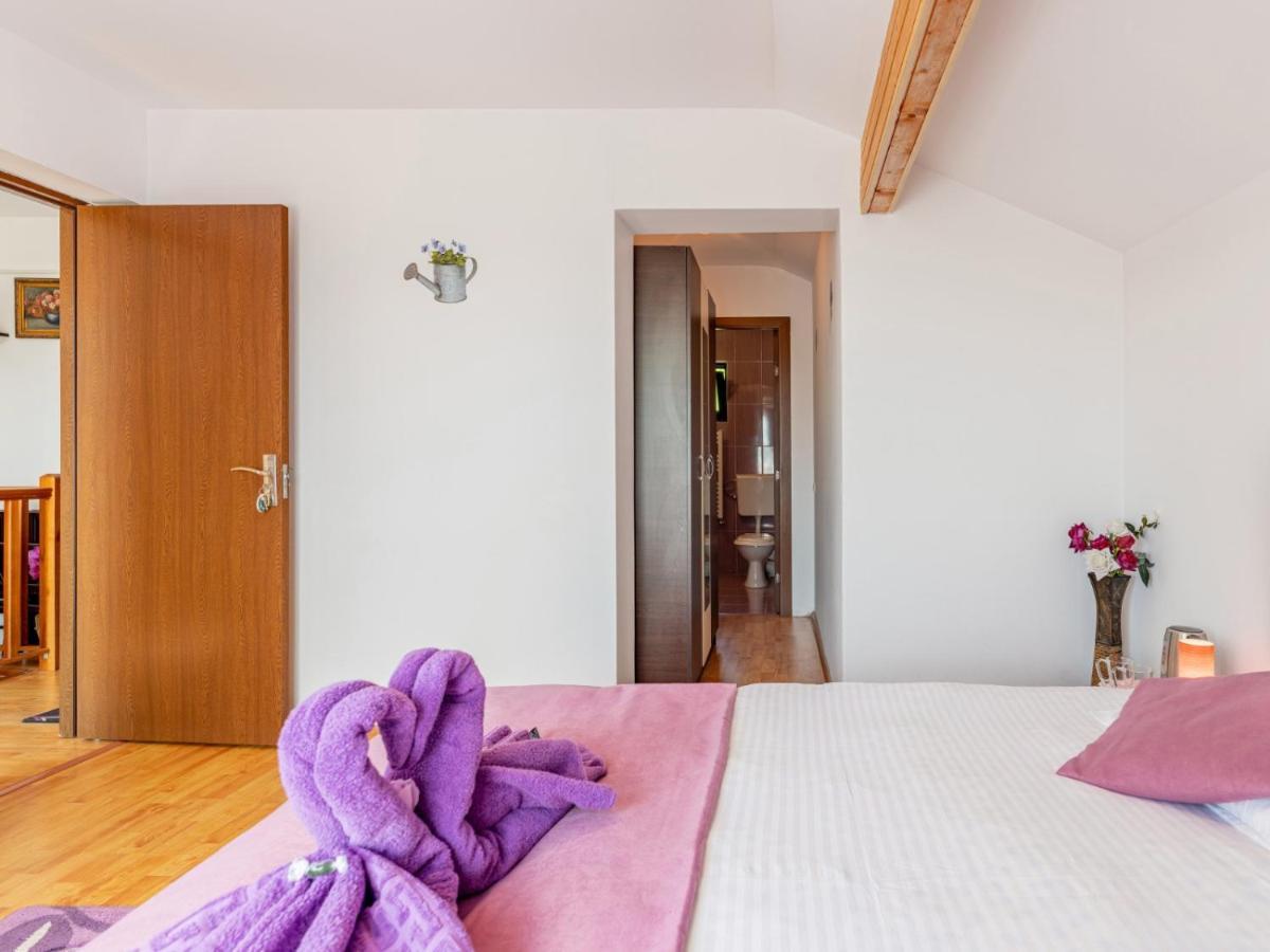 Hotel Casuta Cu Trandafiri Slănic Esterno foto