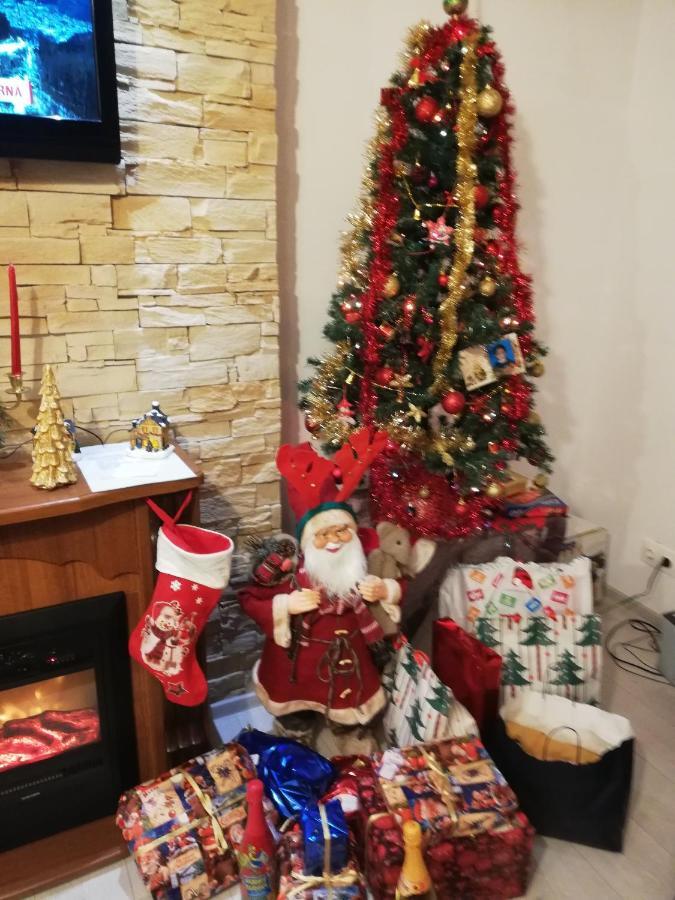 Hotel Casuta Cu Trandafiri Slănic Esterno foto